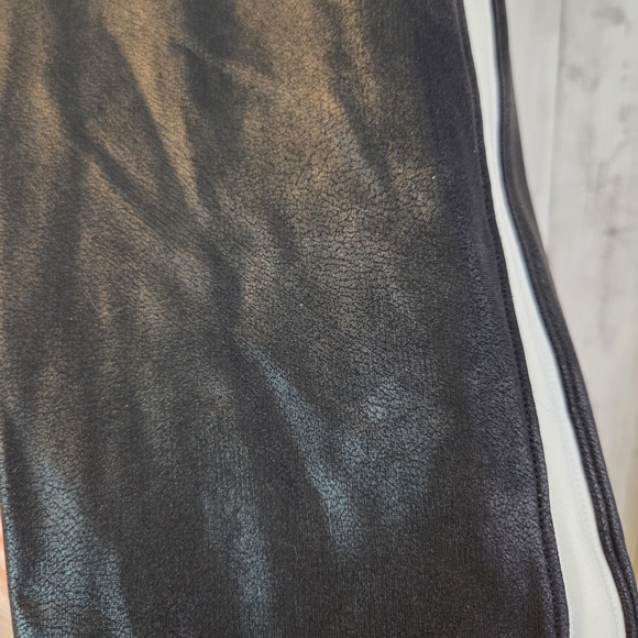 NWT SPANX Faux Leather Stripe Leggings - Picture 5 of 10